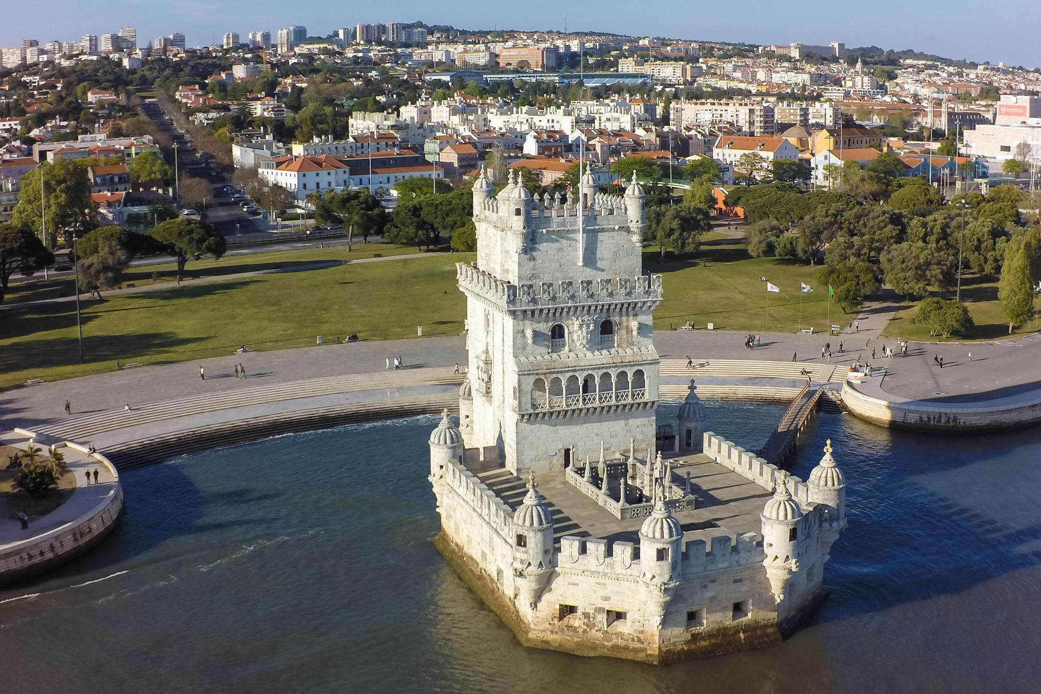 Private airport transfer to Lisbon Belém district