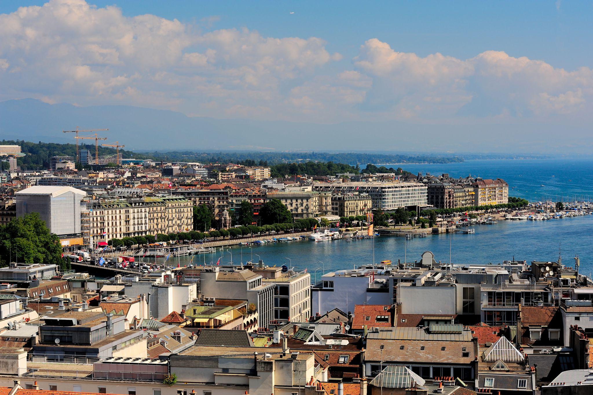 Private airport transfer to Lake Geneva district