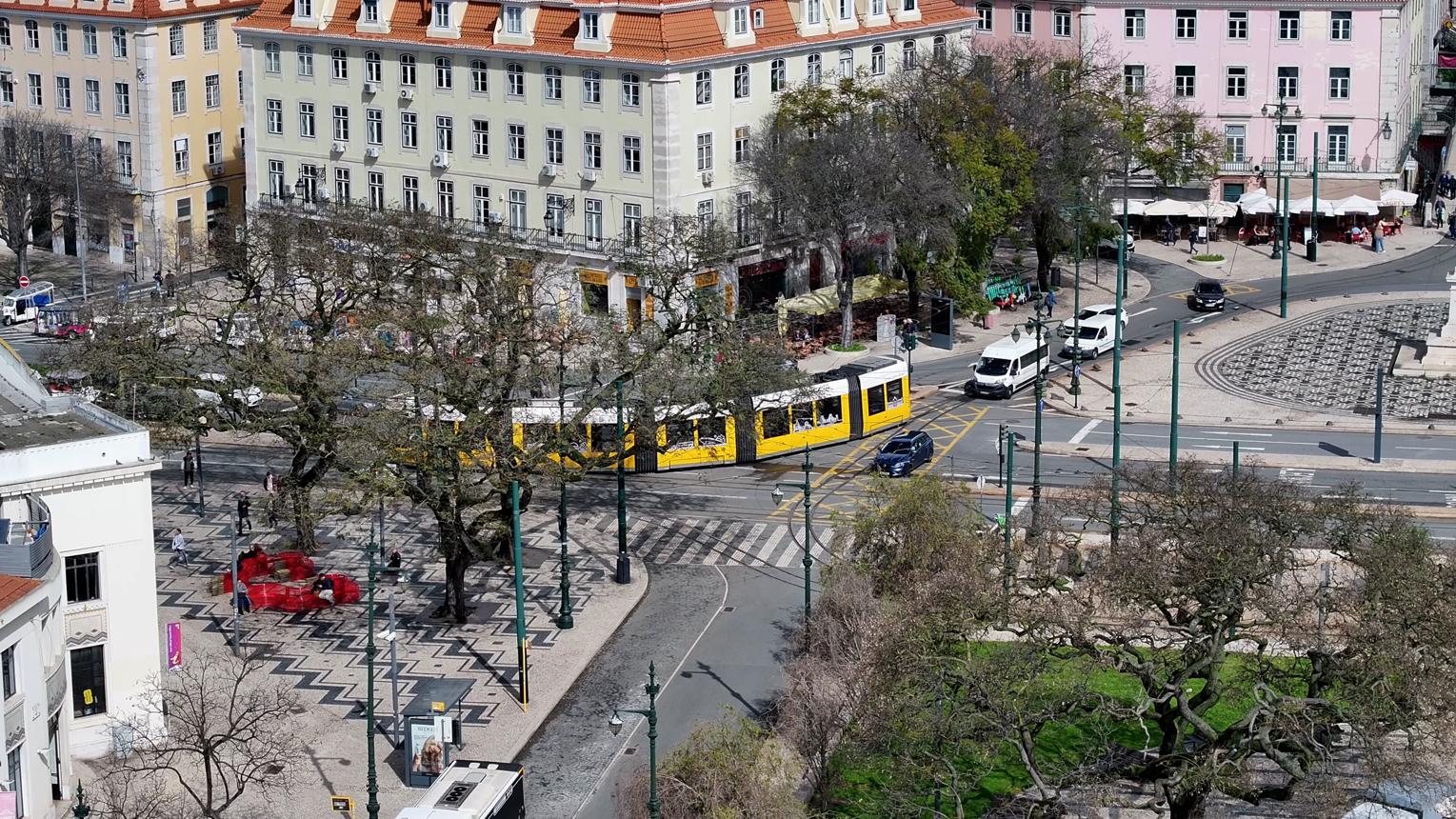 Lisbon city center airport transfer service