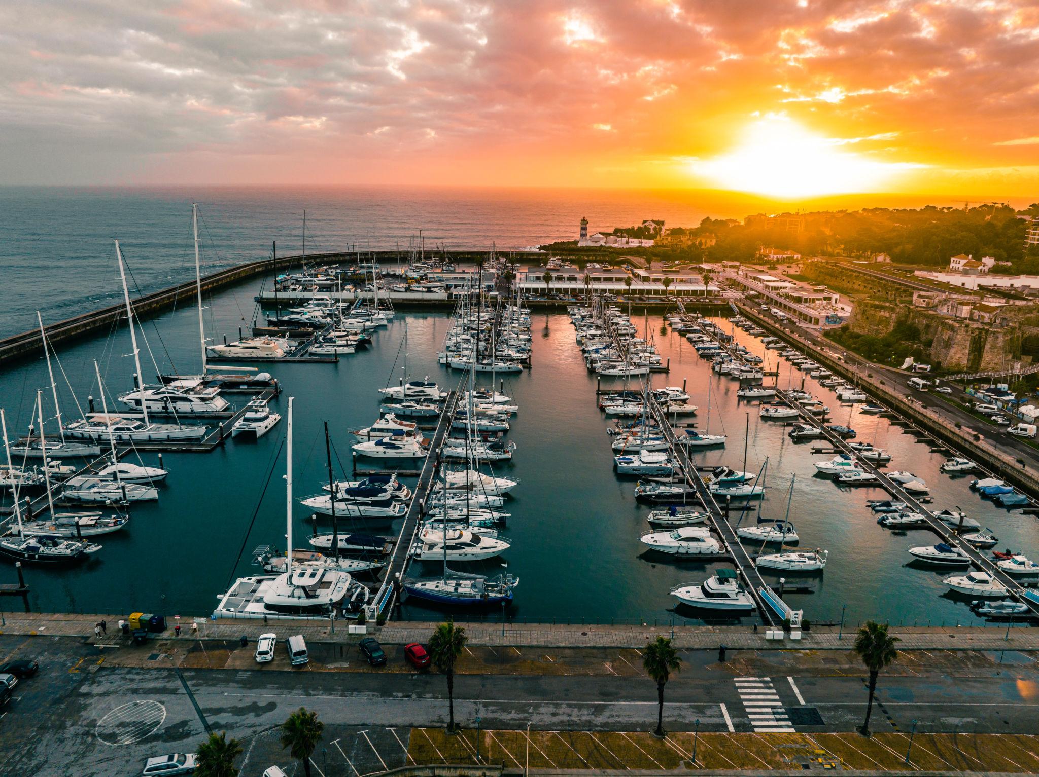 Private airport transfer from Lisbon to surrounding areas