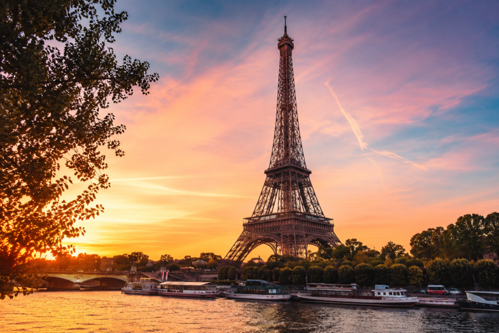 “Paris airport transfer service near Eiffel Tower in Paris”