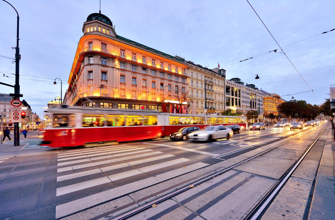 Vienna city center airport transfer service